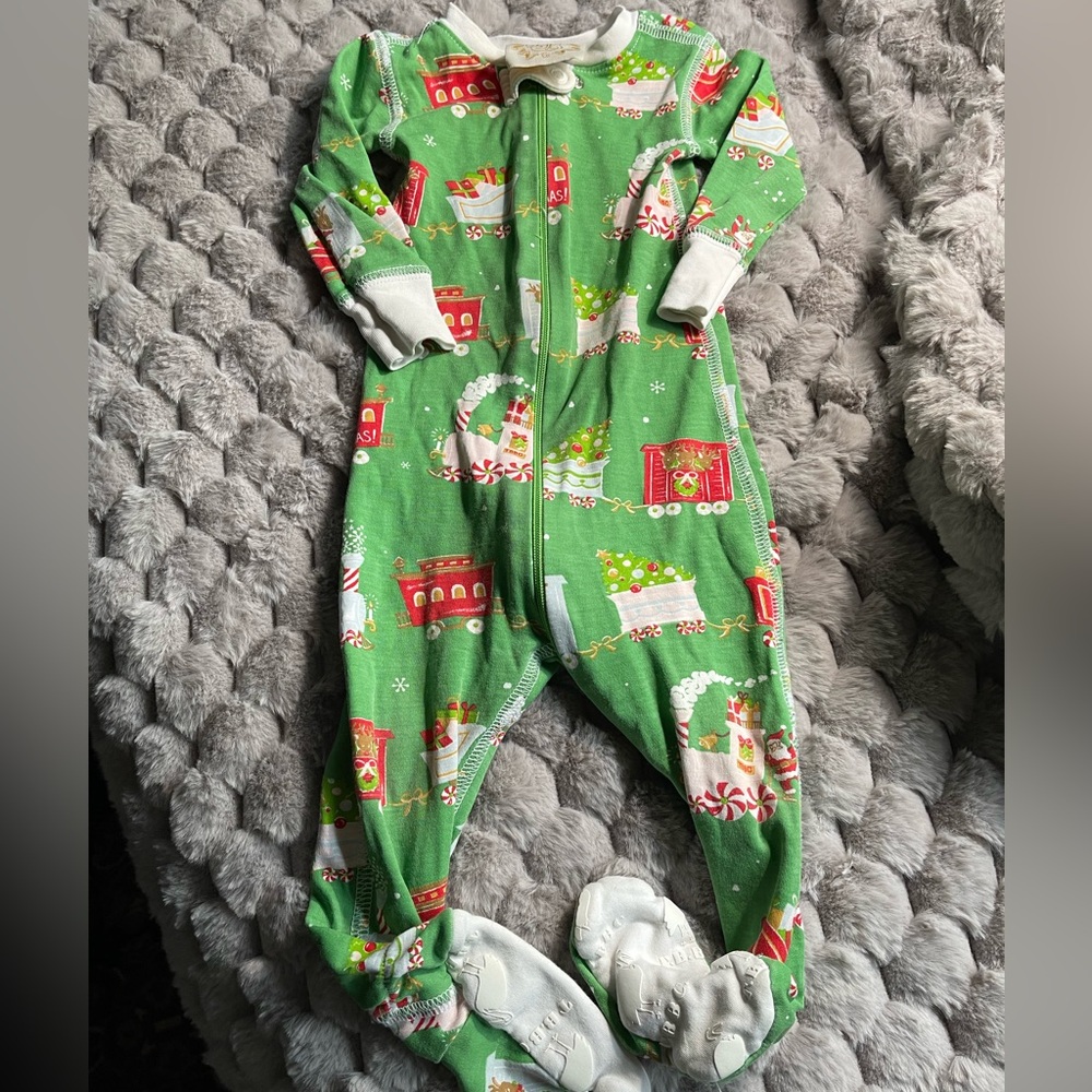 Beaufort Bonnet Holiday pjs